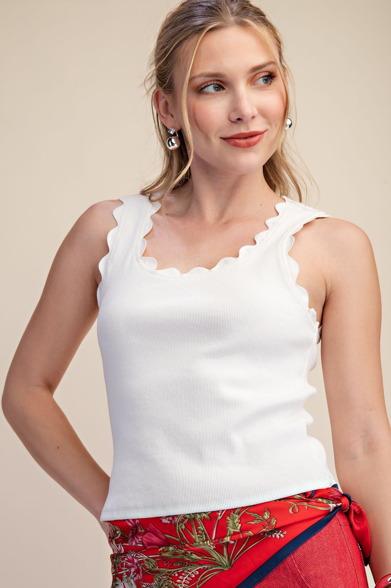 SCALLOP SCOOP NECK-GT9874