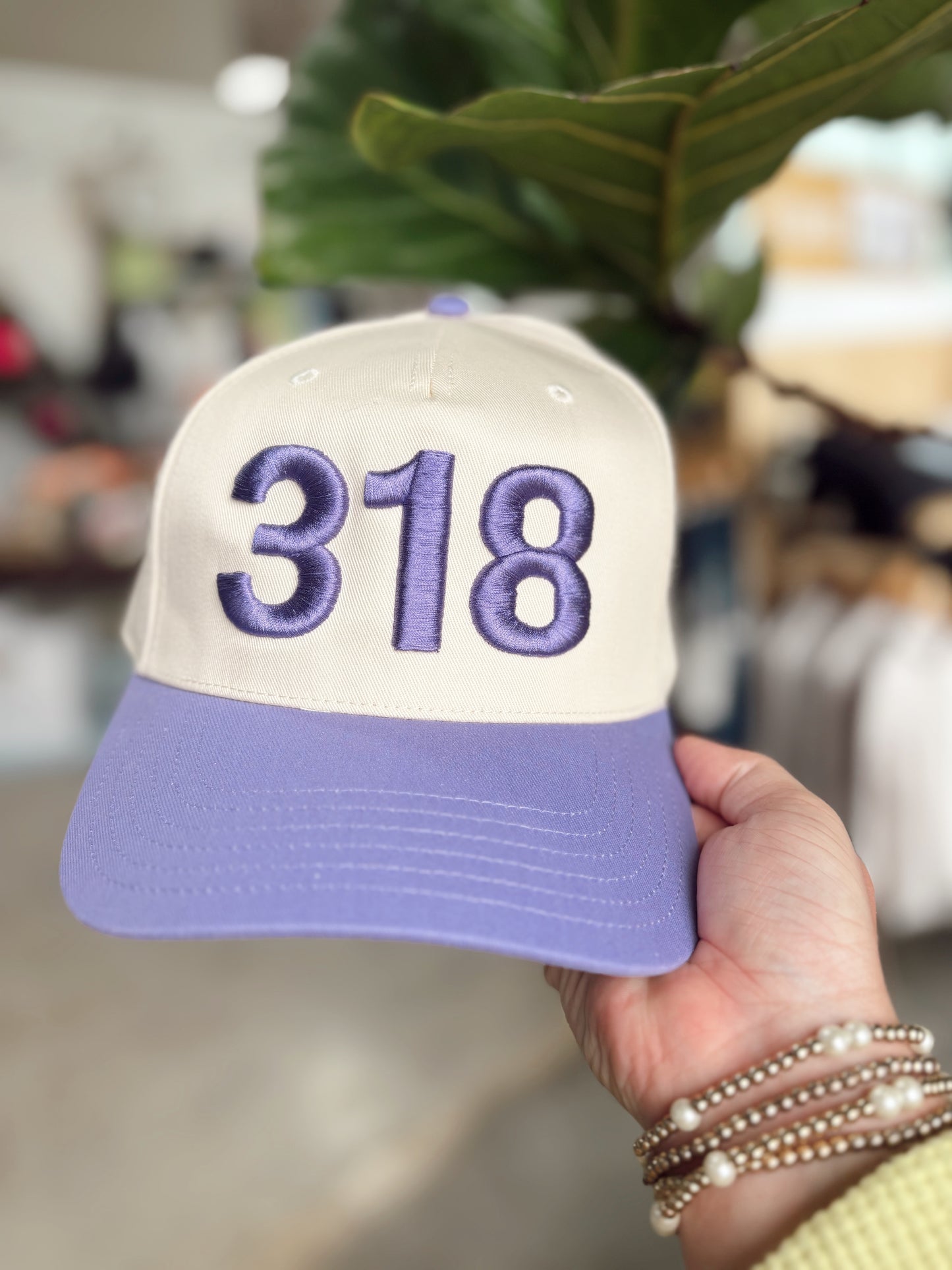318 HAT