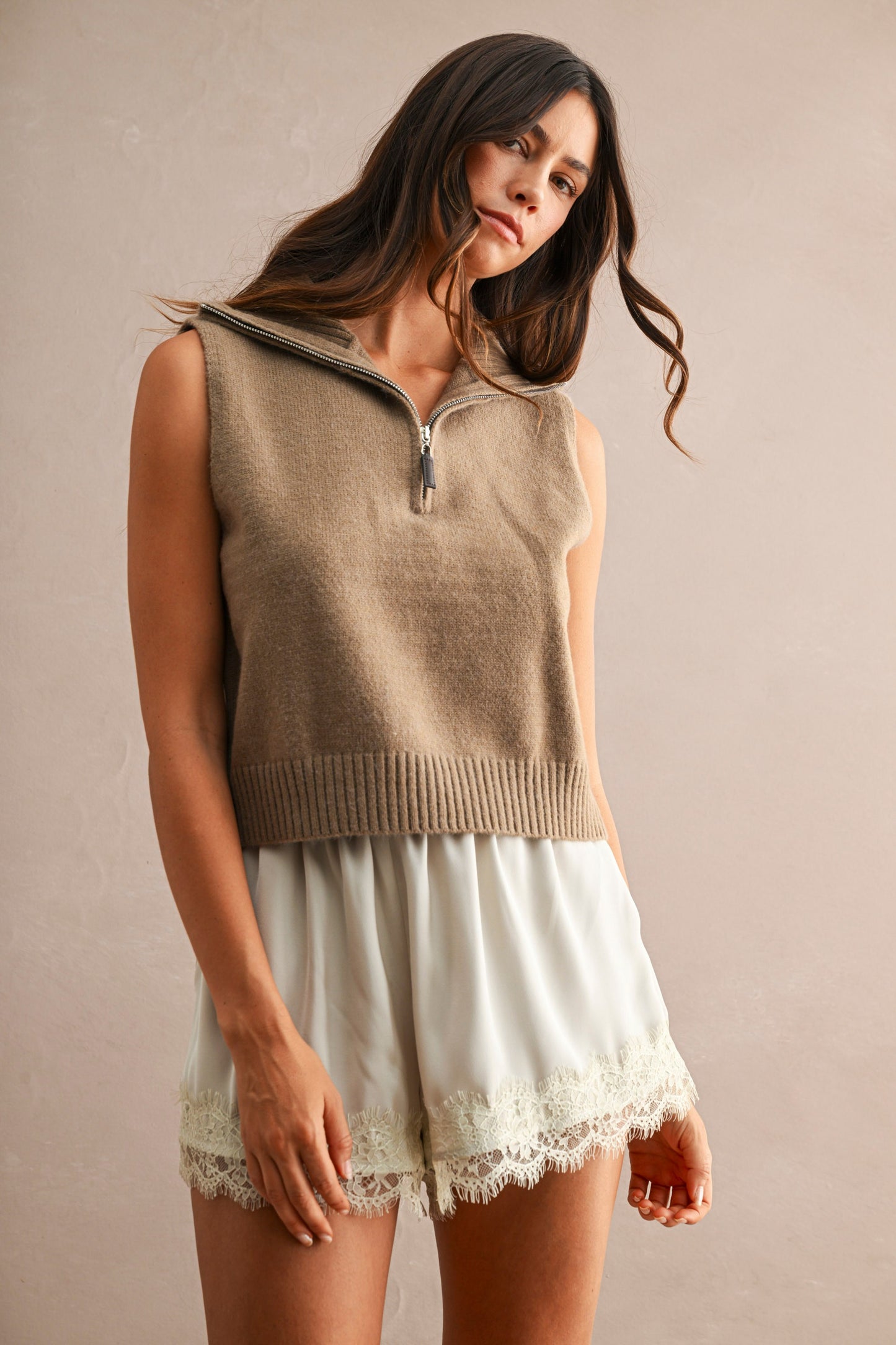 HIGH NECK KNITTED VEST-MT2779SS