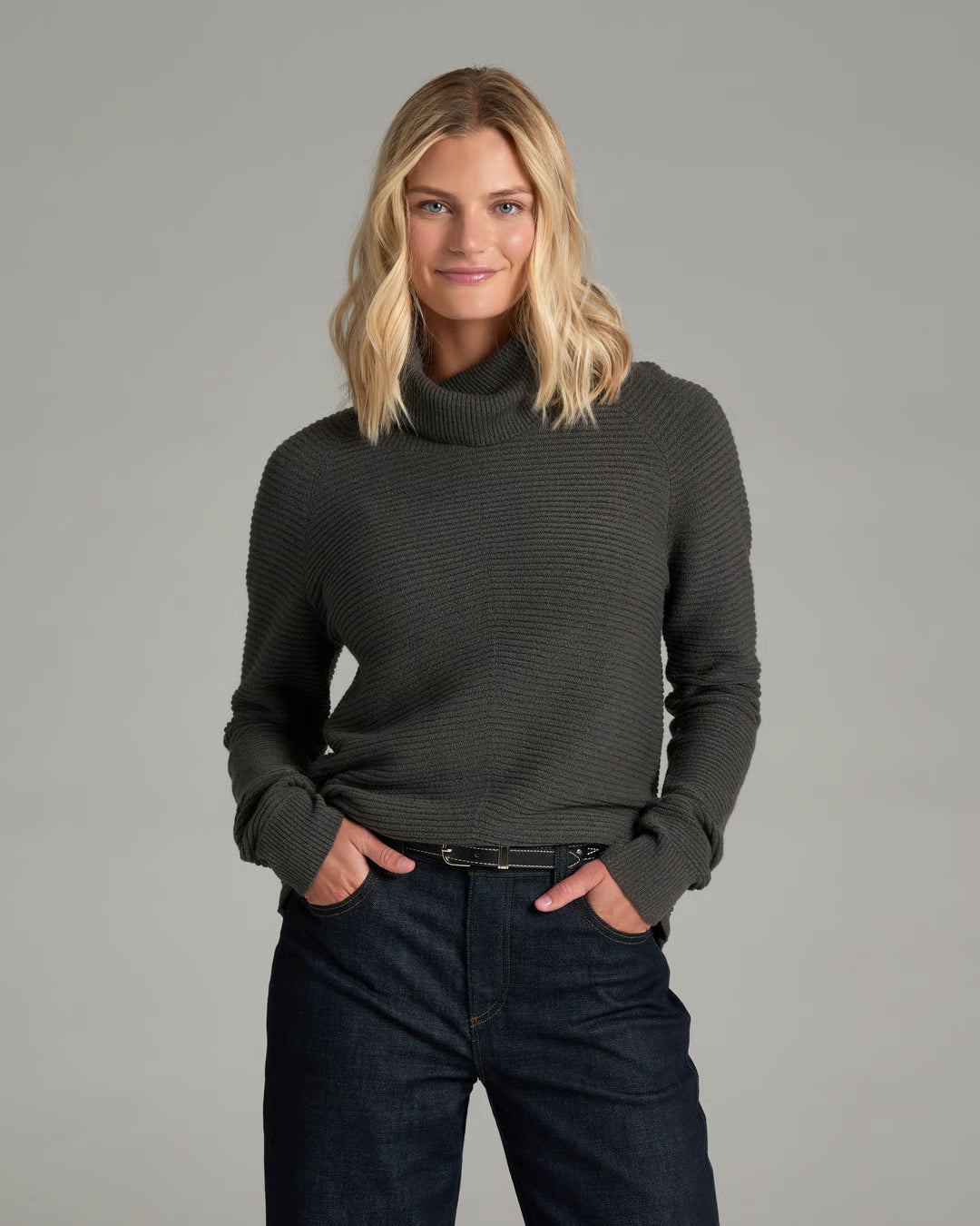 SOLACE SWEATER