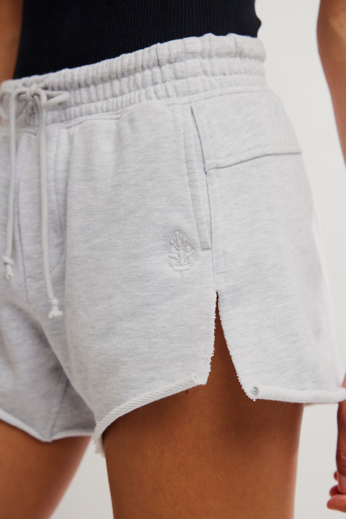 KNOCKOUT SHORTS