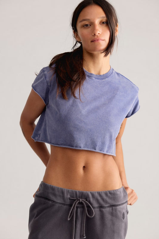 HOT SHOT CROPPED TEE