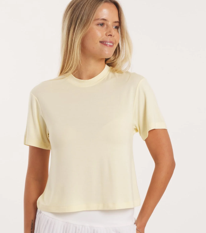 CHLOE PERFORMANCE TEE