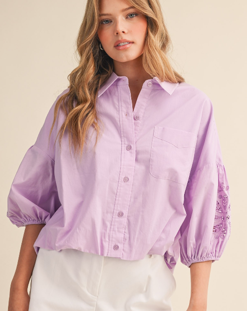 EMBROIDERED BUBBLE SLEEVE TOP
