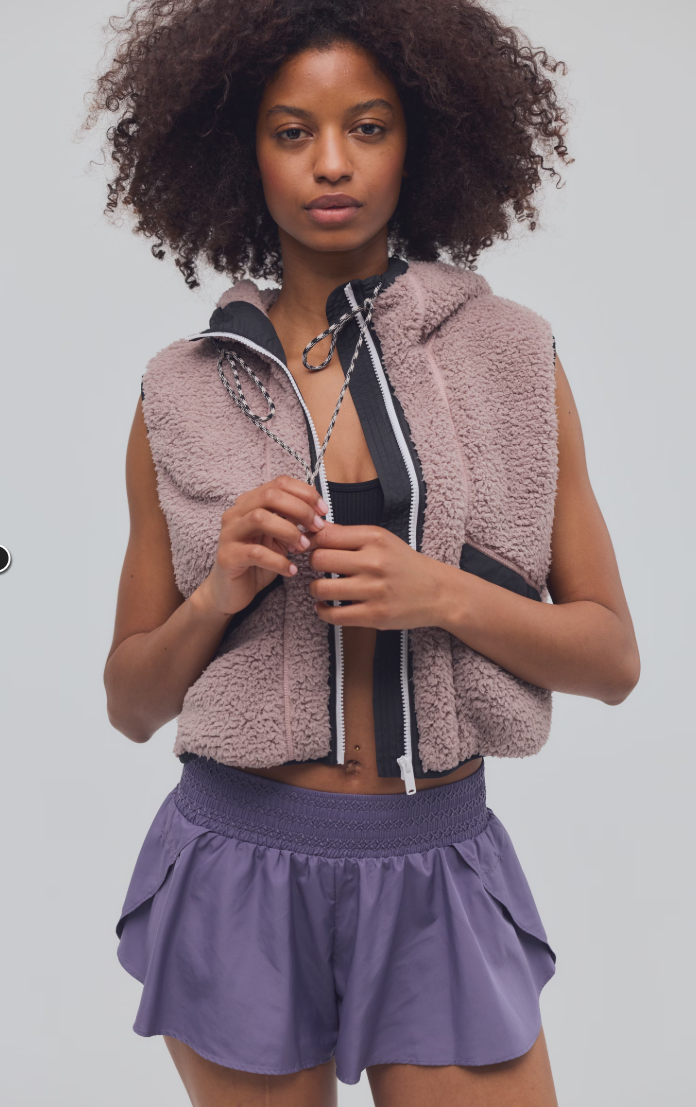 SKY HIGH FLEECE VEST
