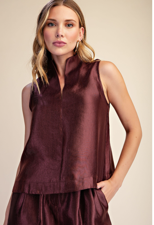 STAND COLLAR SLIT V-NECK SLEEVELESS TOP