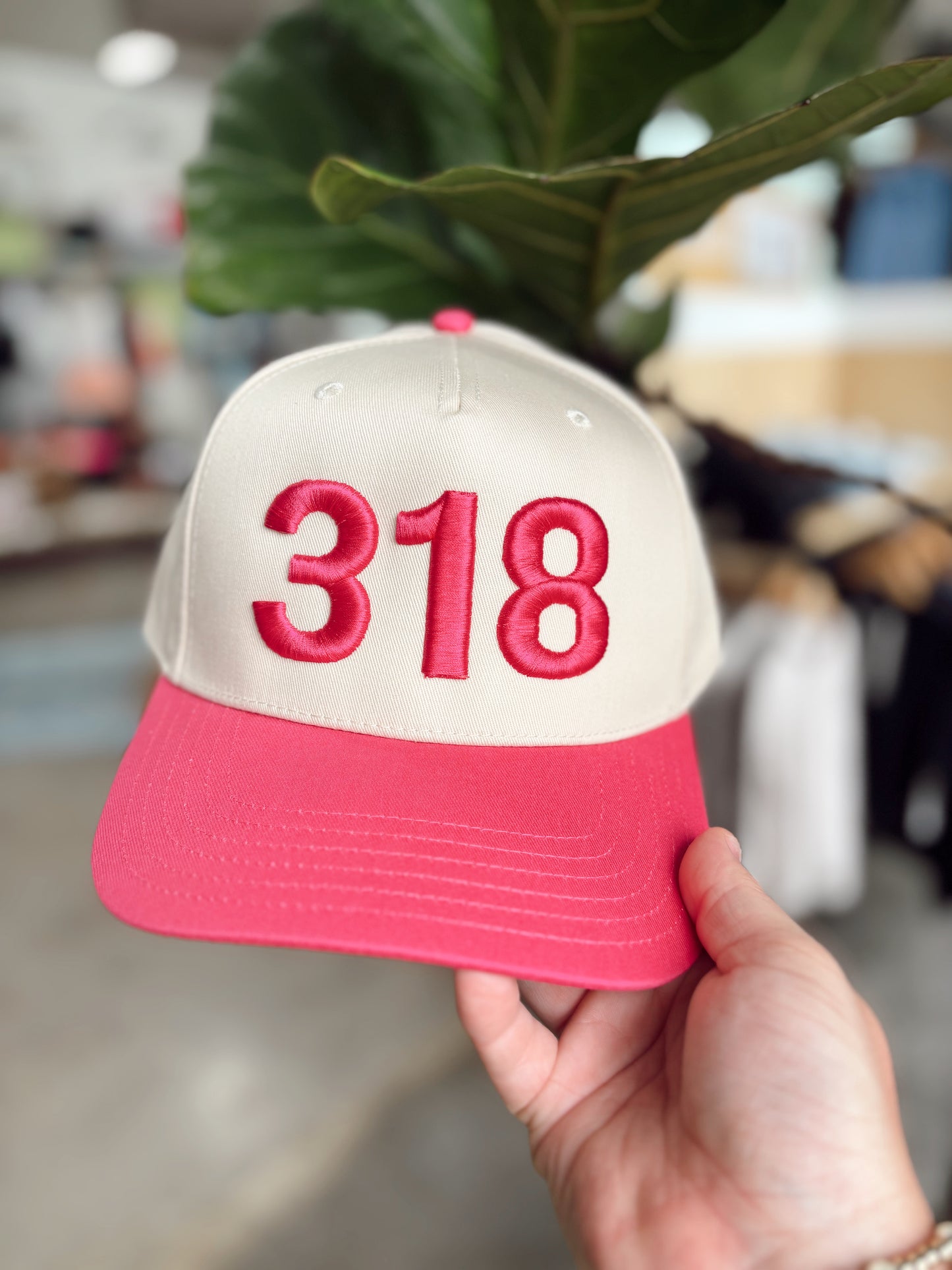 318 HAT