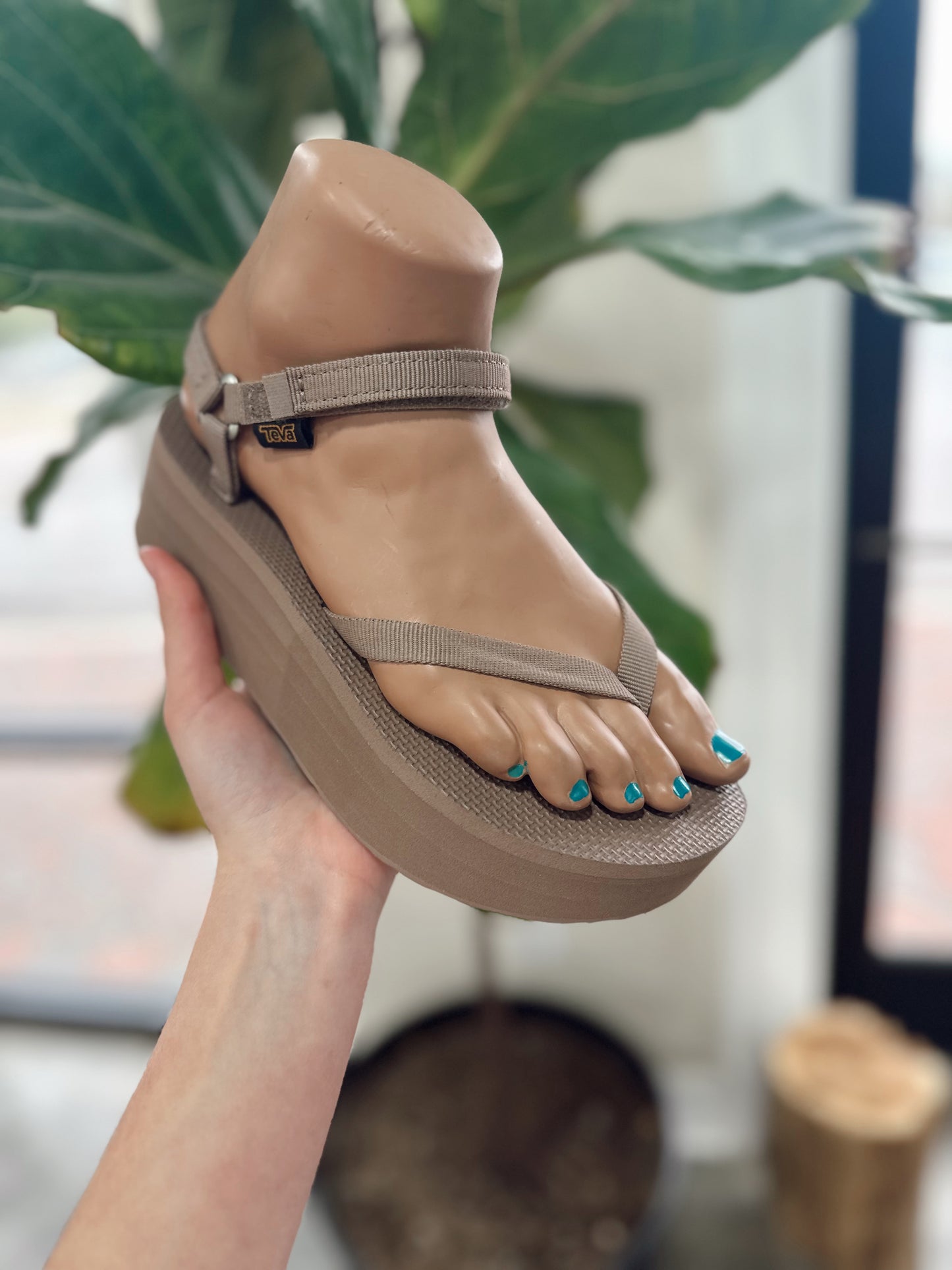 W FLATFORM SANDAL SLIM